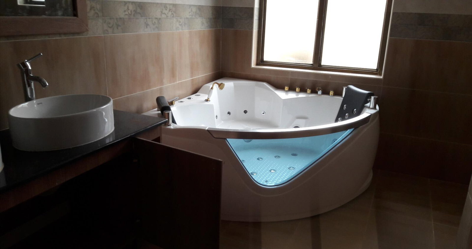 Brand New 5-Ensuite Townhouse with Gym & Pool - Lavington