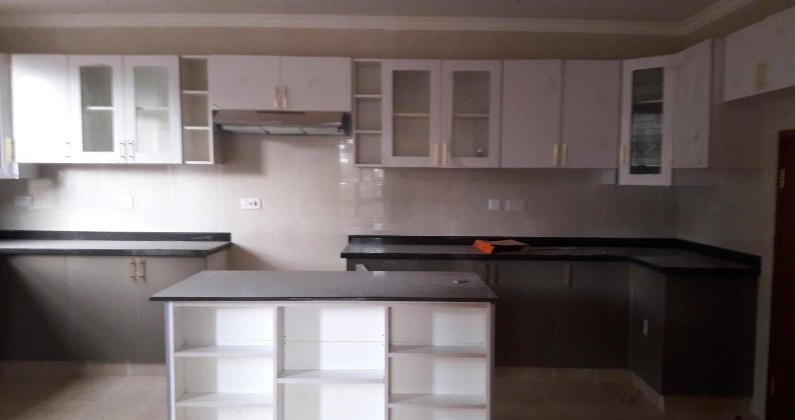 Brand New 5-Ensuite Townhouse with Gym & Pool - Lavington