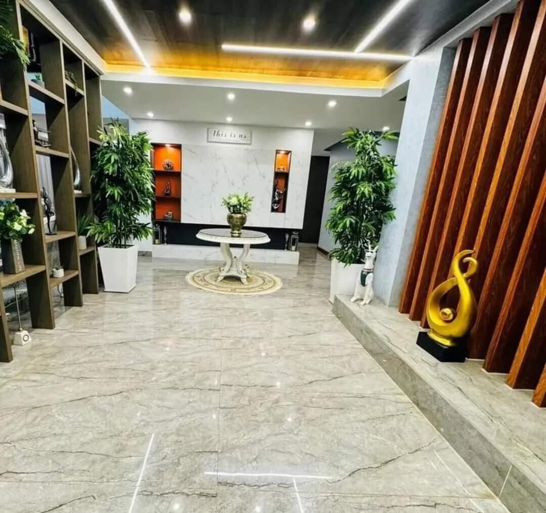6-Ensuite Smart Home with Panic Room & Lift - Lavington