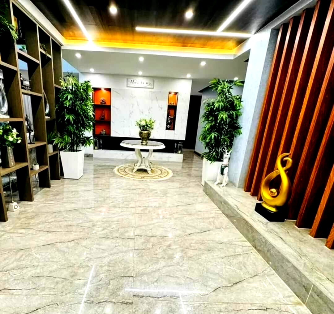 6-Ensuite Smart Home with Panic Room & Lift - Lavington
