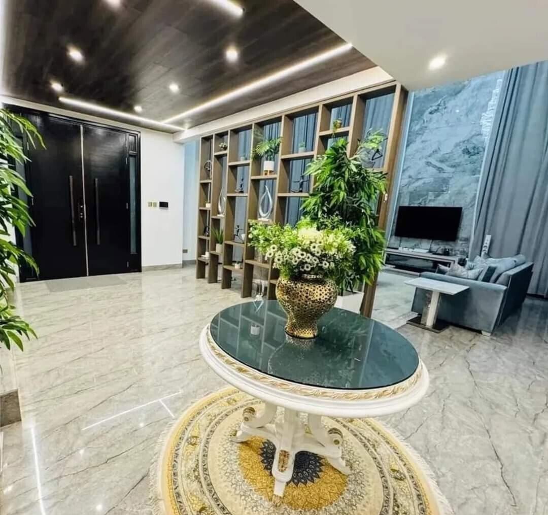 6-Ensuite Smart Home with Panic Room & Lift - Lavington