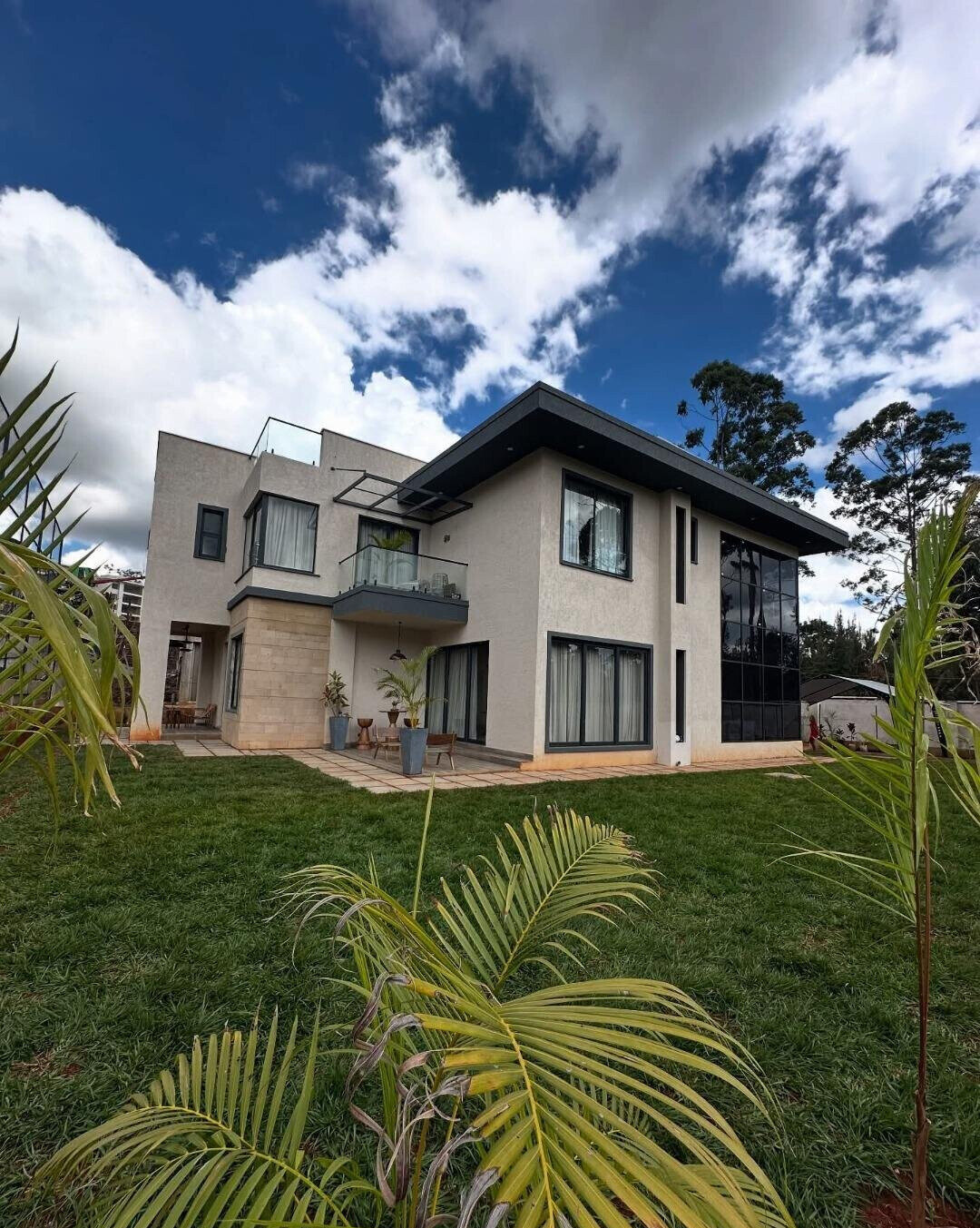4BR Villa with Heated Pool & Rooftop Terrace - Loresho