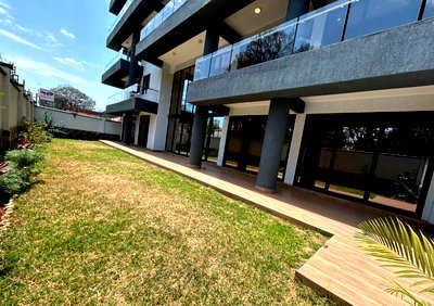 8-Ensuite Penthouse Duplex with Heated Pool & Cinema - Spring Valley