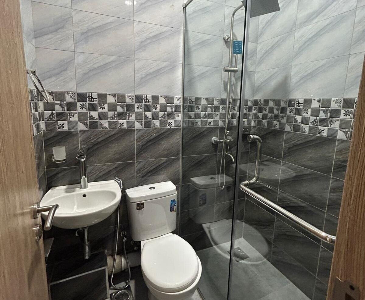 8-Ensuite Penthouse Duplex with Heated Pool & Cinema - Spring Valley
