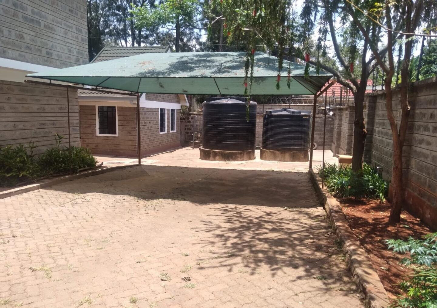 4-Bed Townhouse on Half an Acre - Lang'ata Road, Lavington