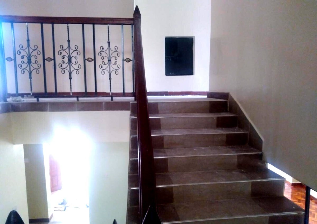 4-Bed Townhouse on Half an Acre - Lang'ata Road, Lavington