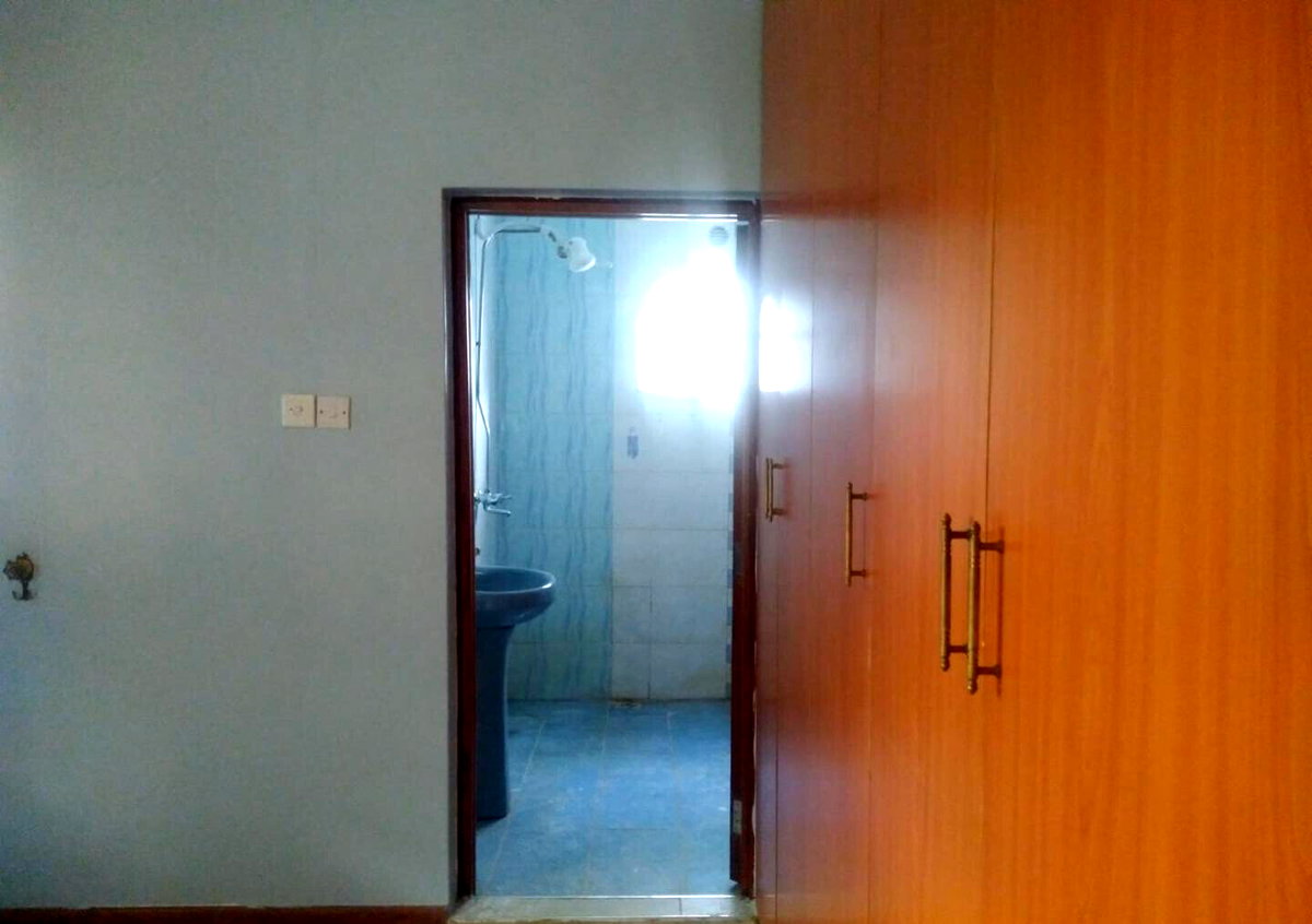 4-Bed Townhouse on Half an Acre - Lang'ata Road, Lavington