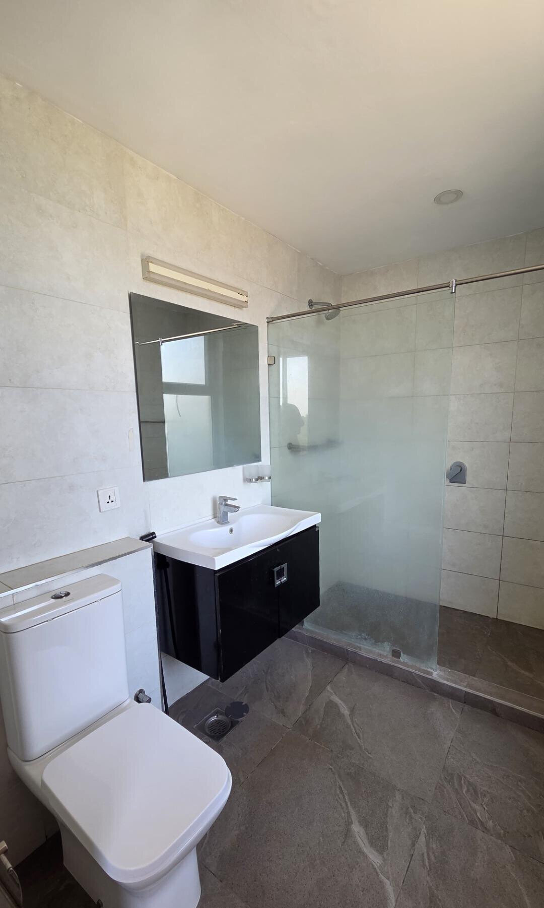 4BR Garden Apartment with Parking