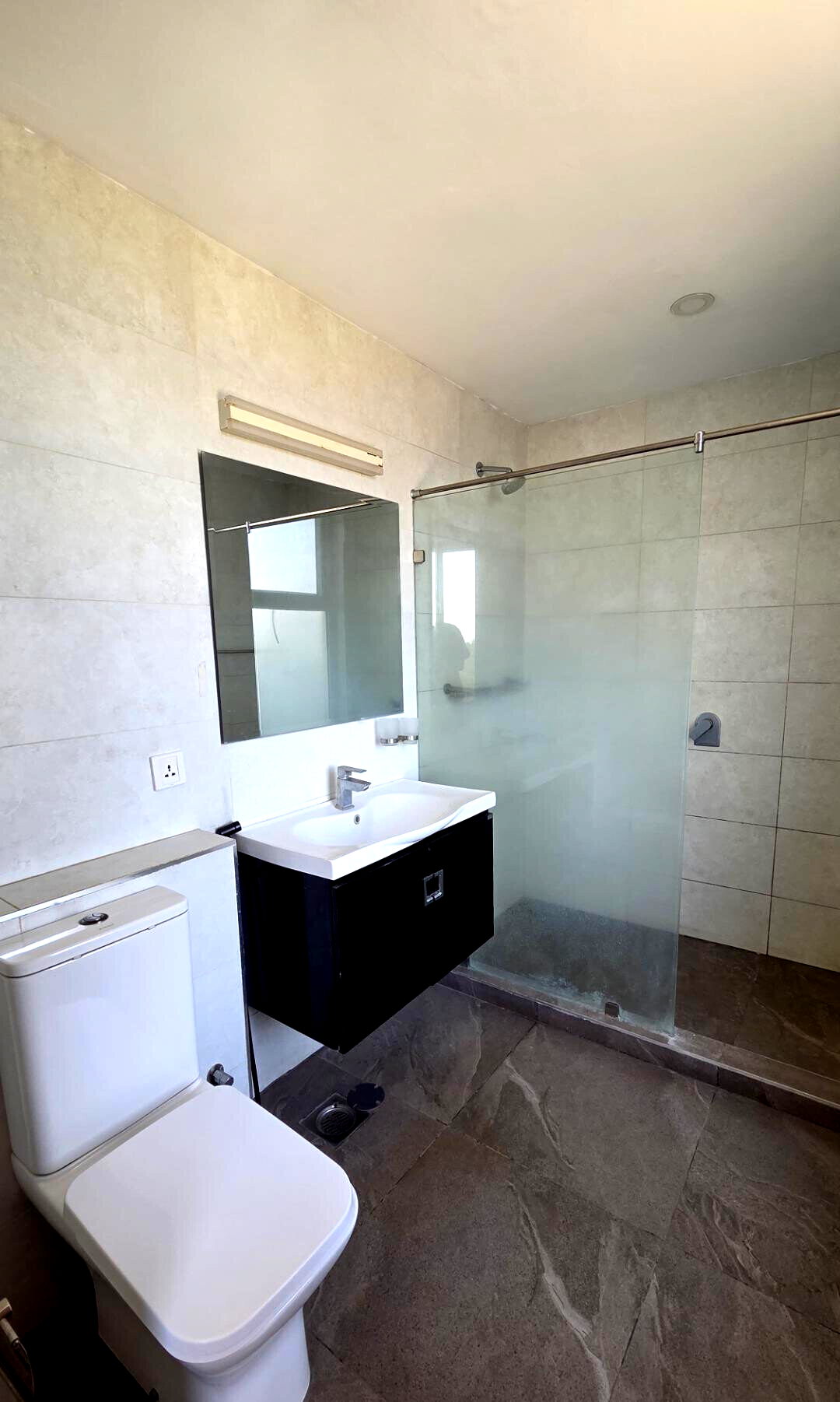 4BR Garden Apartment with Parking