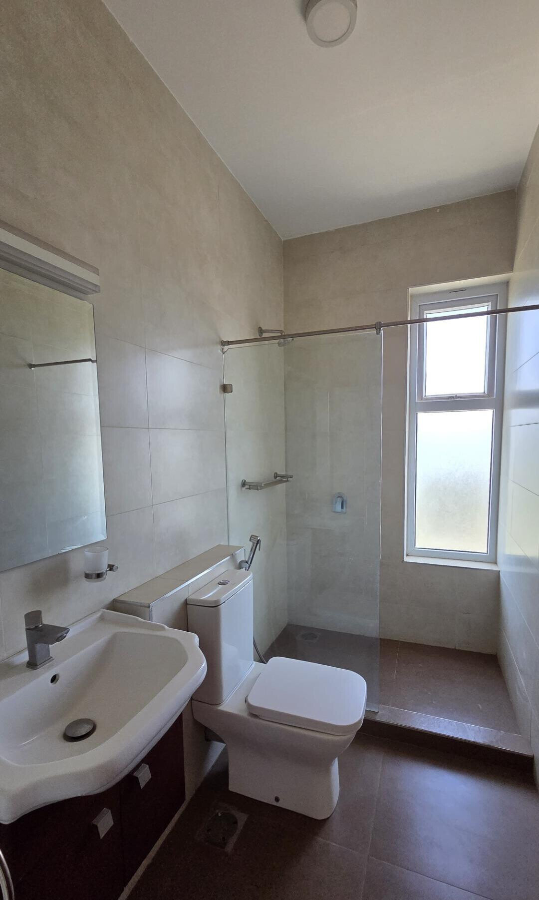 4BR Garden Apartment with Parking