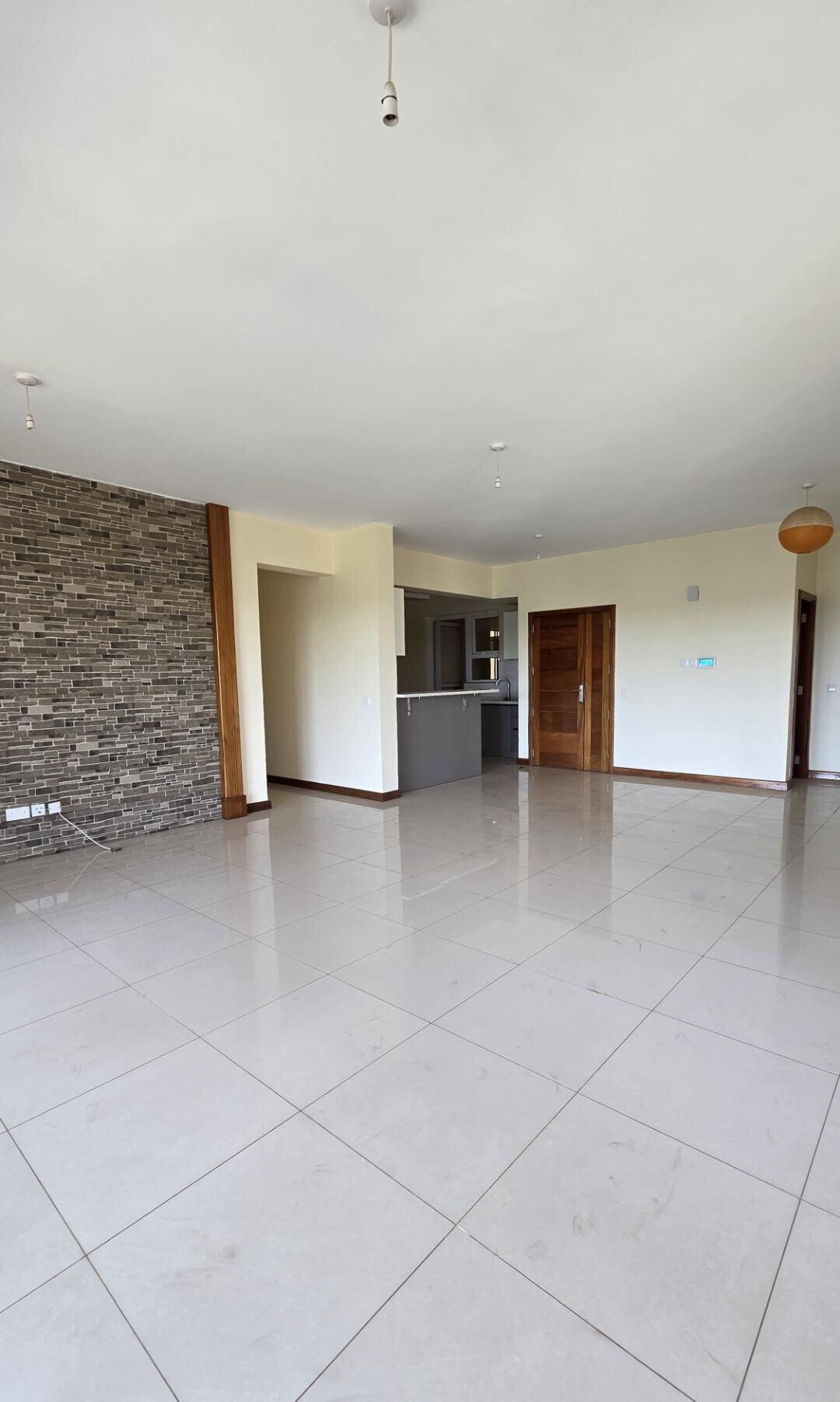 4BR Garden Apartment with Parking