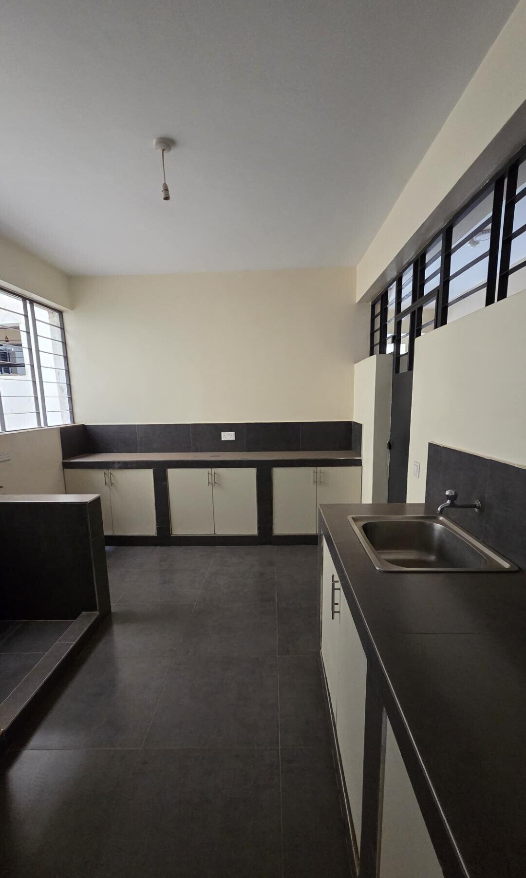4BR Garden Apartment with Parking