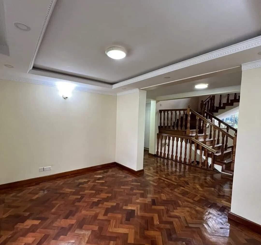 5-Ensuite Townhouse with DSQ & Two TV Rooms - Lavington