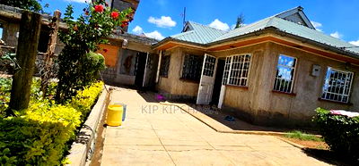 5bdrm Bungalow in Elgonview for sale - Image 1