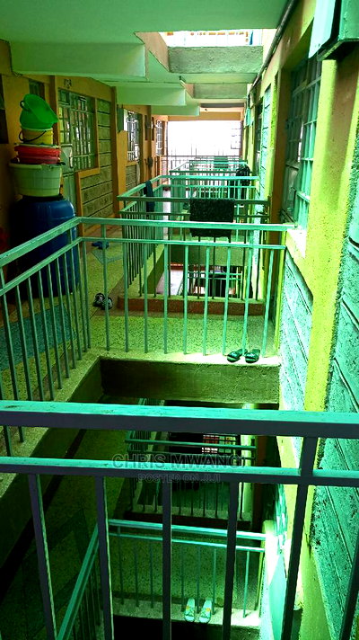 2bdrm Block of Flats in Zimmer, Zimmerman for Sale - Image 10