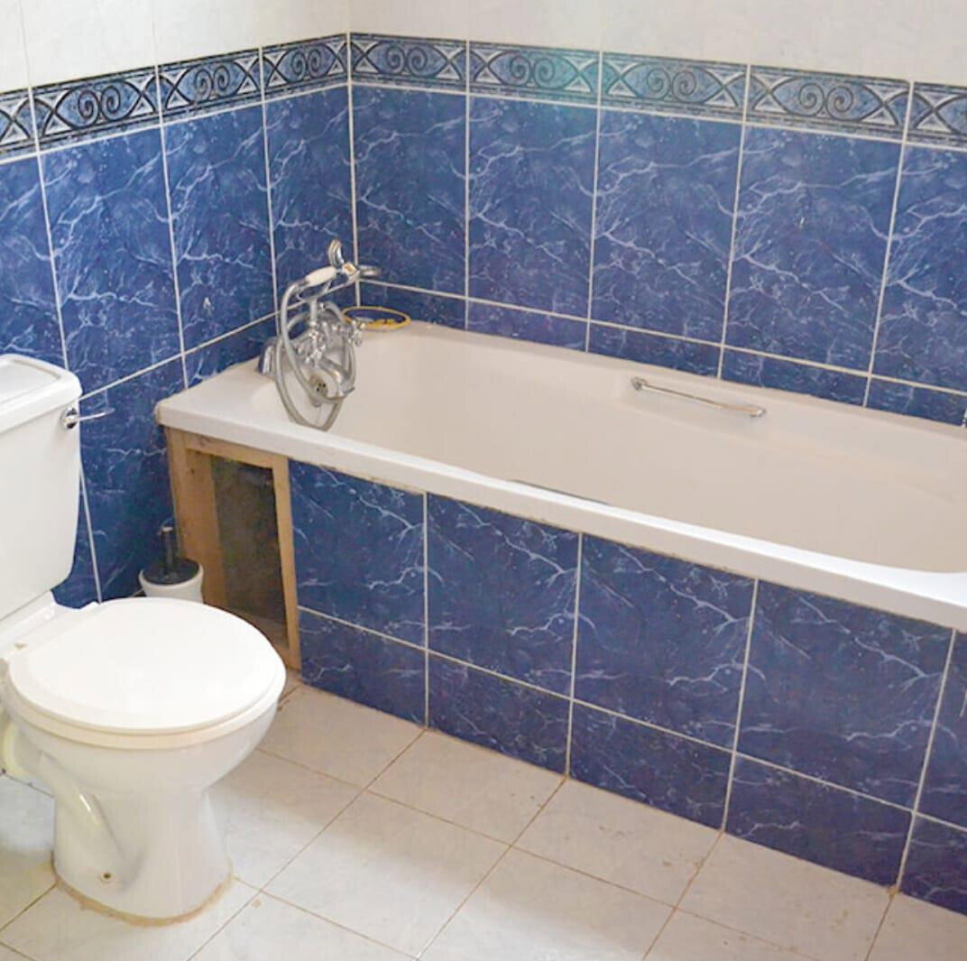 4BR Townhouse with DSQ & Mature Garden - Hurlingham