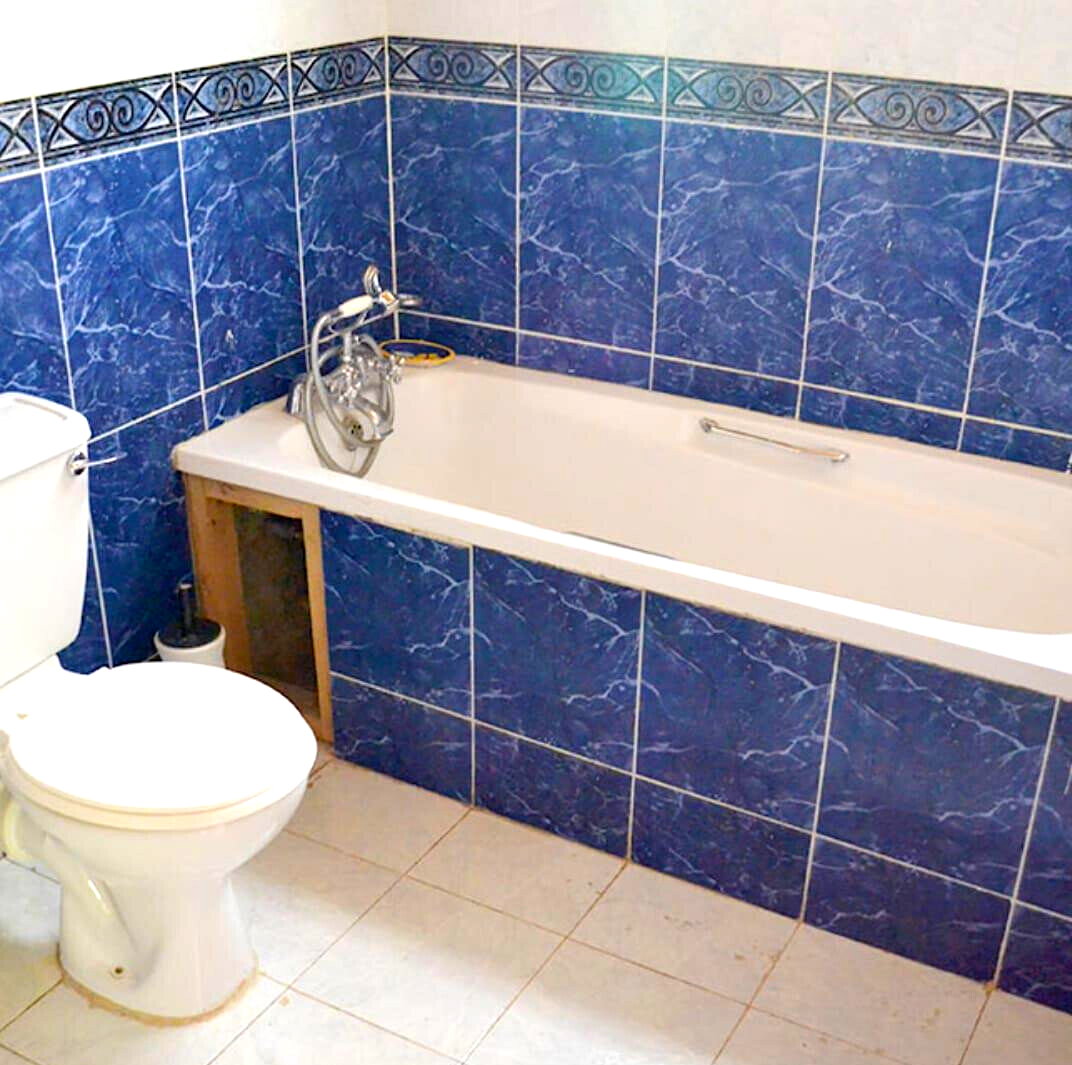4BR Townhouse with DSQ & Mature Garden - Hurlingham