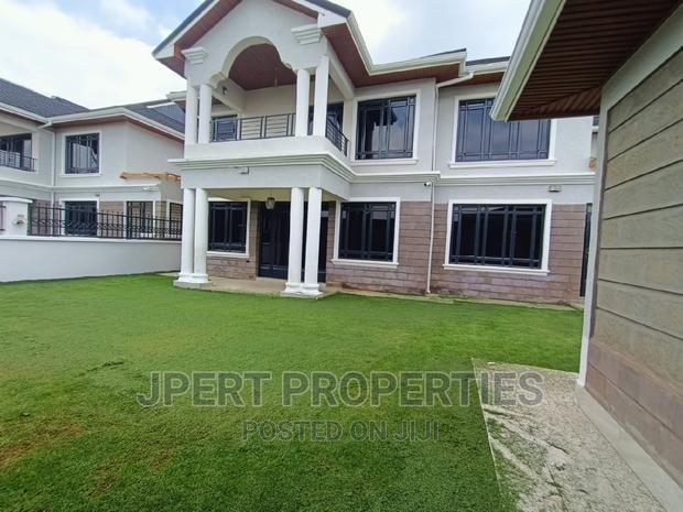 4bdrm Townhouse / Terrace in Paradise Road, Runda for rent