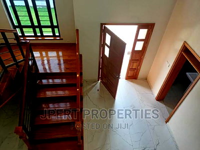 4bdrm Townhouse / Terrace in Paradise Road, Runda for rent - Image 7