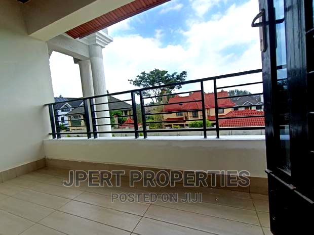4bdrm Townhouse / Terrace in Paradise Road, Runda for rent