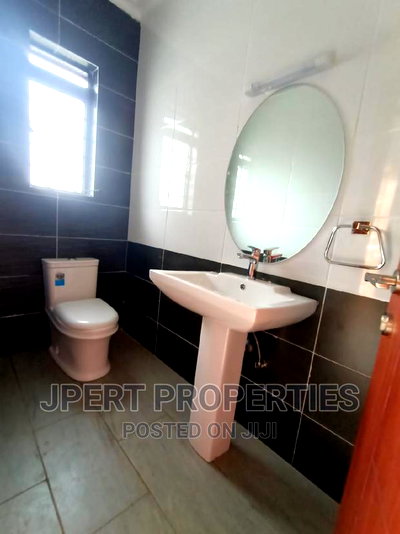 4bdrm Townhouse / Terrace in Paradise Road, Runda for rent - Image 11