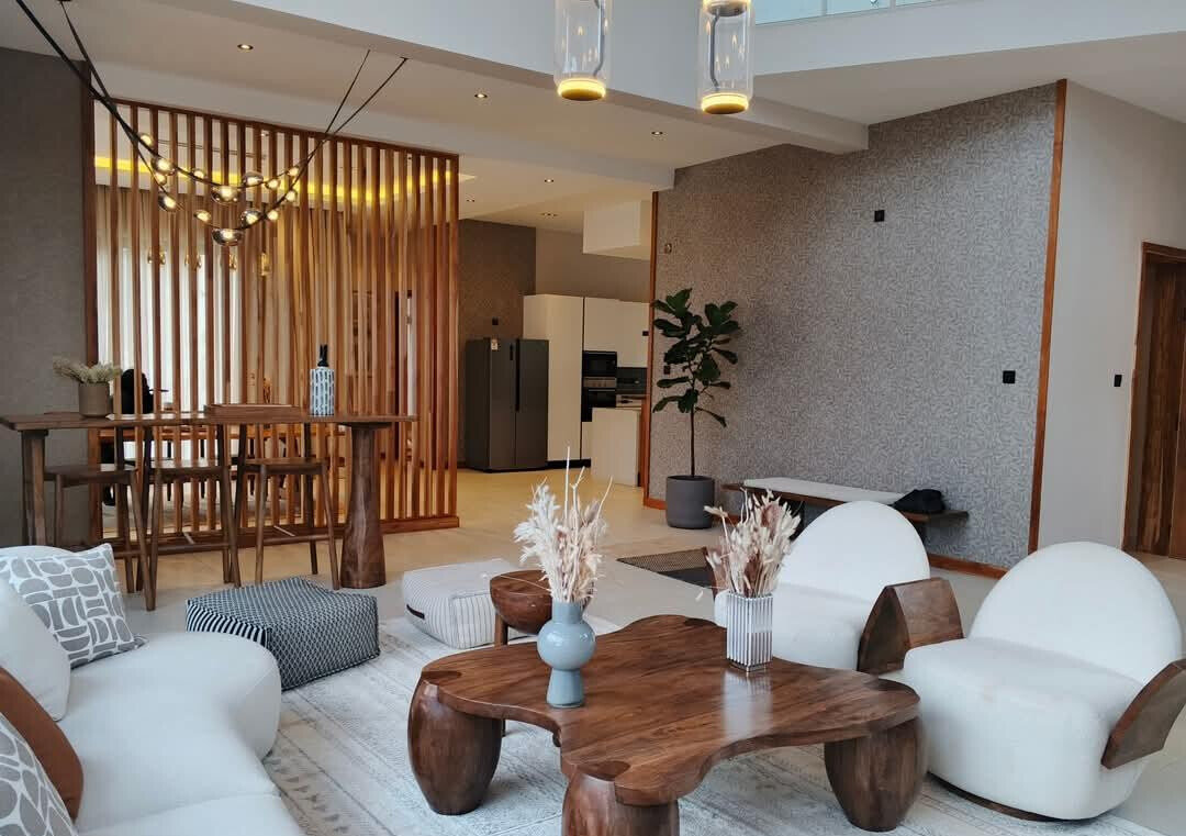 Ultra-Modern 4BR Villa with Heated Pool & Rooftop Terrace - Loresho