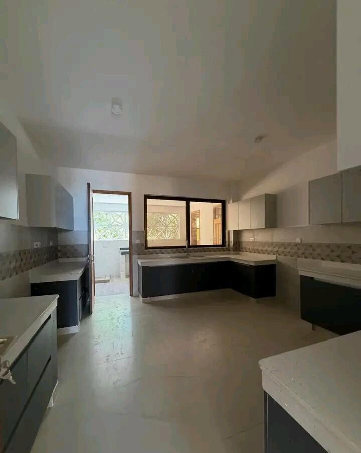 Beachfront 3BR Apartment with Private Beach Access - Nyali