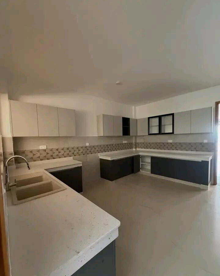 Beachfront 3BR Apartment with Private Beach Access - Nyali