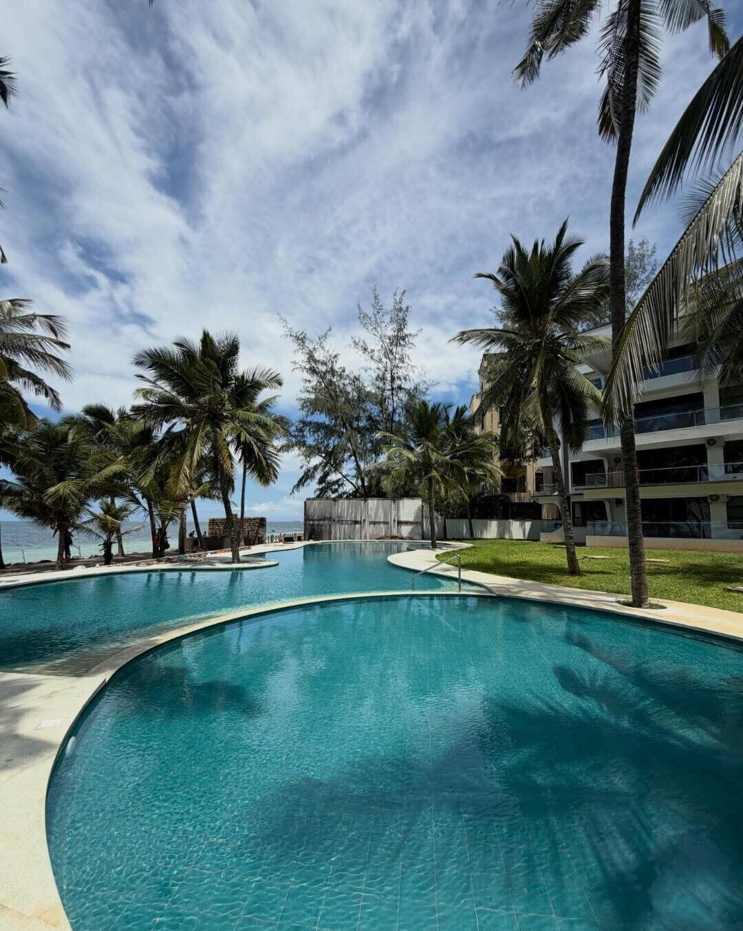 Beachfront 3BR Apartment with Private Beach Access - Nyali