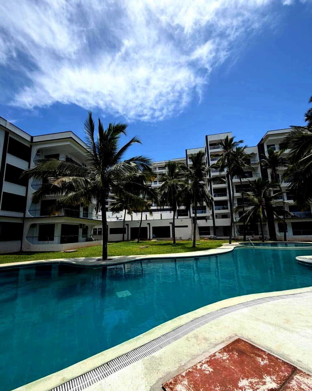 Beachfront 3BR Apartment with Private Beach Access - Nyali