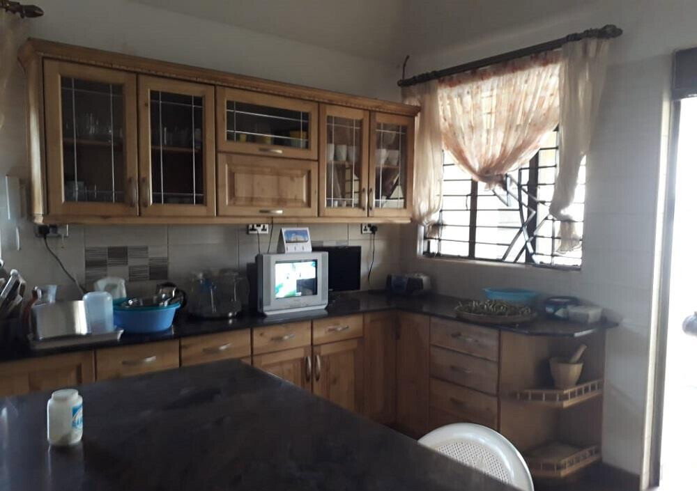 4BR Maisonette with Jacuzzi & Gym - Ridgeways