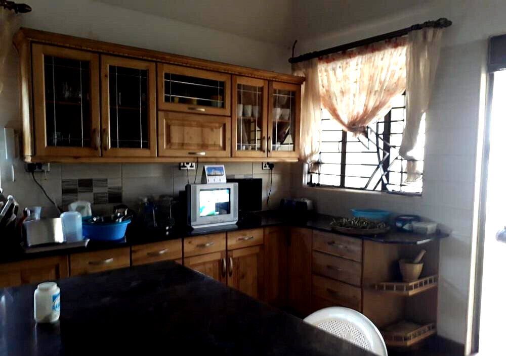 4BR Maisonette with Jacuzzi & Gym - Ridgeways