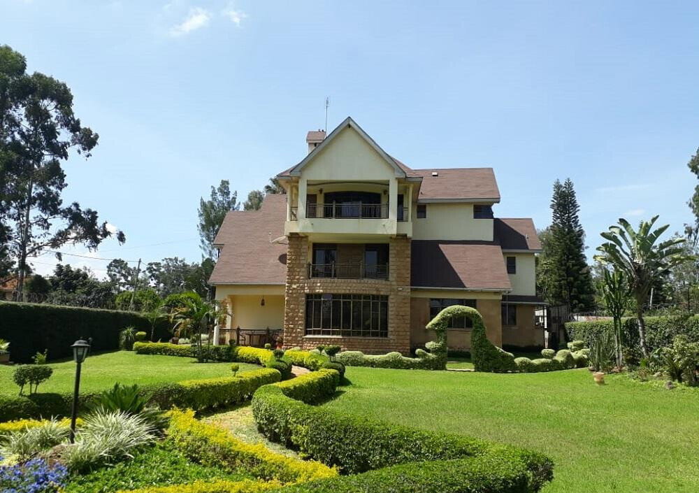 4BR Maisonette with Jacuzzi & Gym - Ridgeways