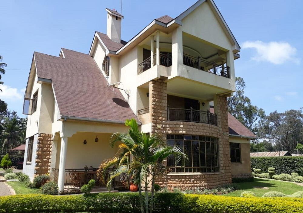 4BR Maisonette with Jacuzzi & Gym - Ridgeways