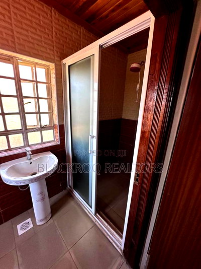 4bdrm Maisonette in Ruiru for rent - Image 7