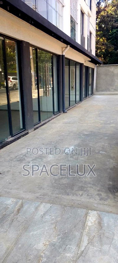 85 SQM Executive Brand Shop - Image 1