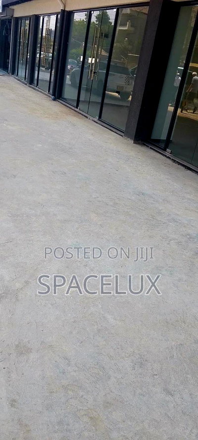 85 SQM Executive Brand Shop - Image 4