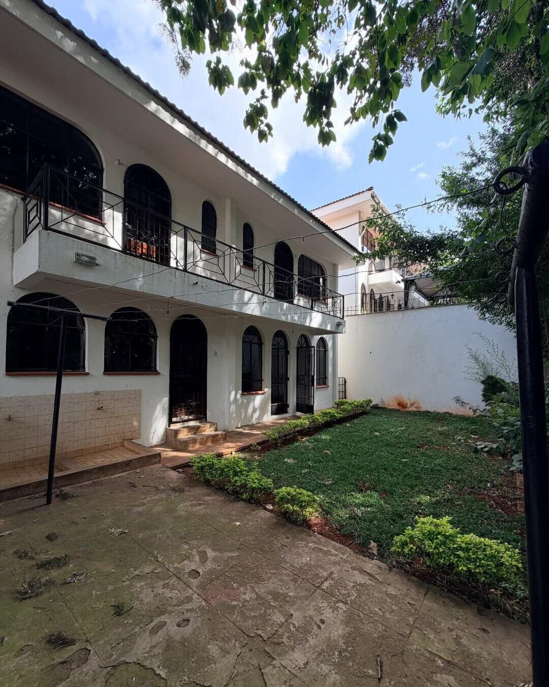 5BR Townhouse with Private Garden & Pool – Riverside, Nairobi