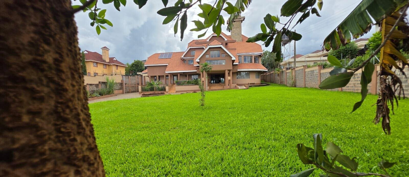 3/4 Acre Runda Mansion at KSh 800K