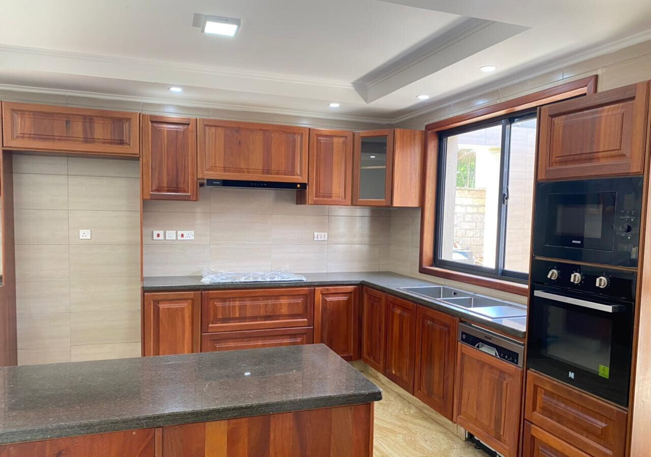 Brand New 4-Ensuite Townhouse in Exclusive 3-Unit Compound - Lavington