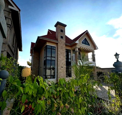 1/8 Acre Townhouse with Garden for KSh 19M