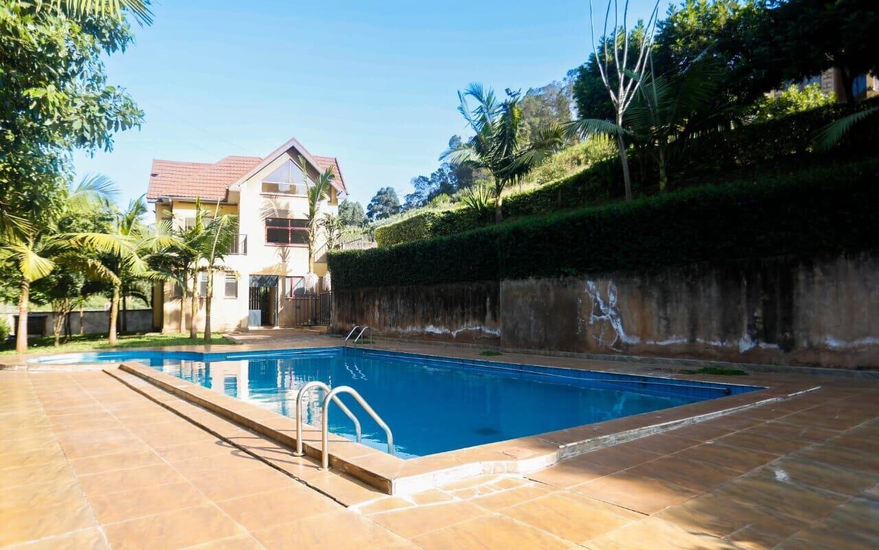 5-Bedroom Townhouse with Pool & Clubhouse - Tigoni
