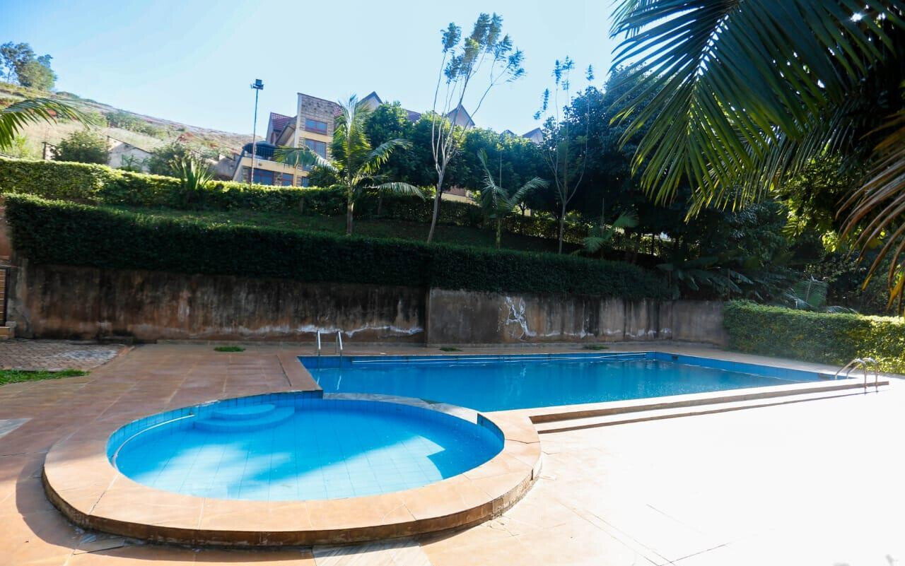 5-Bedroom Townhouse with Pool & Clubhouse - Tigoni