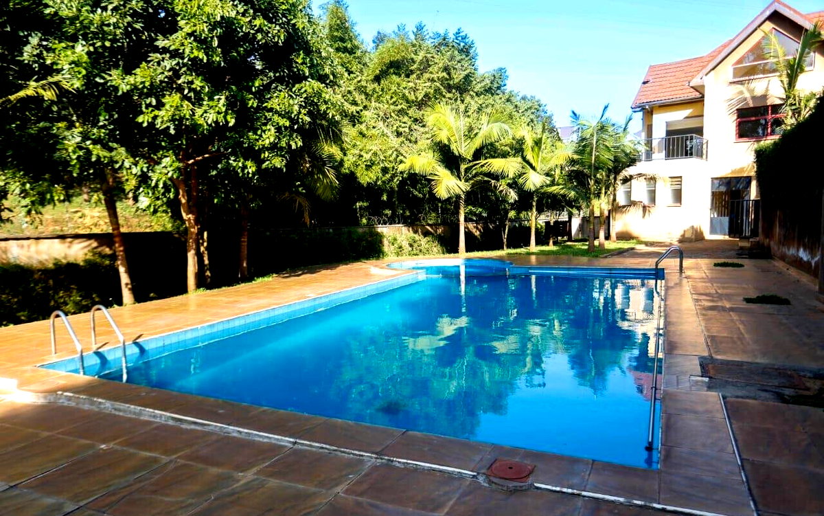 5-Bedroom Townhouse with Pool & Clubhouse - Tigoni