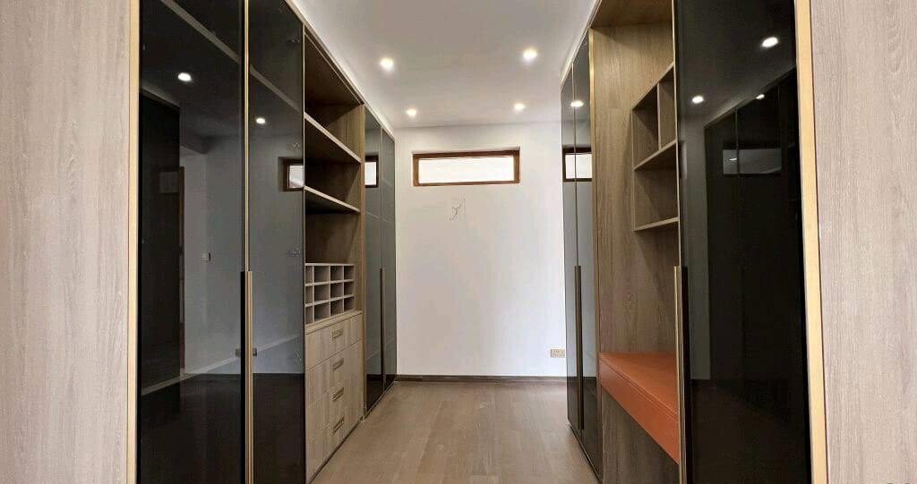 6-Ensuite Villa with Panic Room & Smart Locks - Lavington