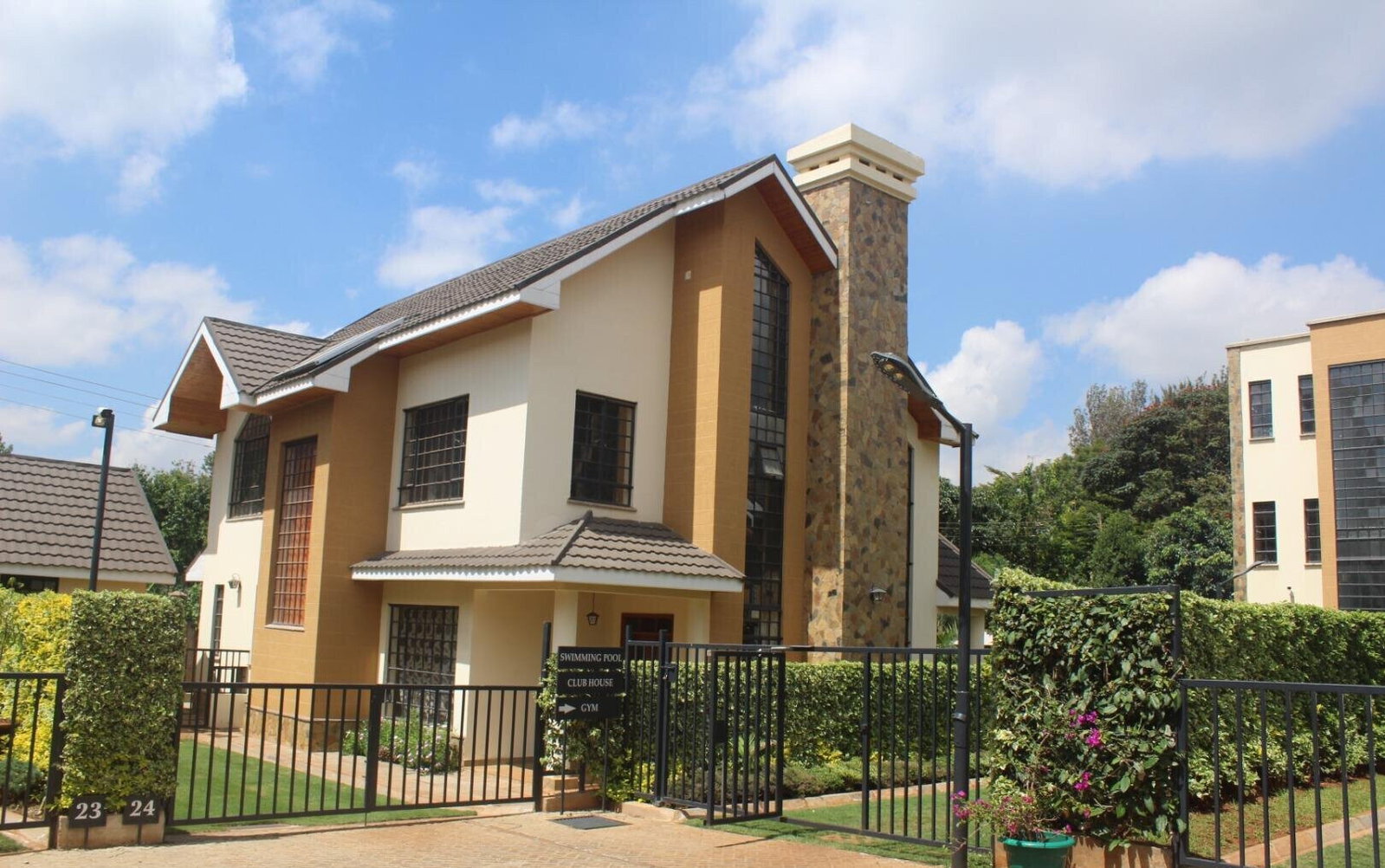 Modern 4BR All-Ensuite Villa with Gym & Pool - Runda