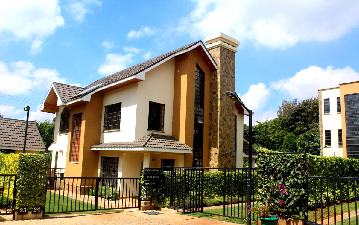 Modern 4BR All-Ensuite Villa with Gym & Pool - Runda