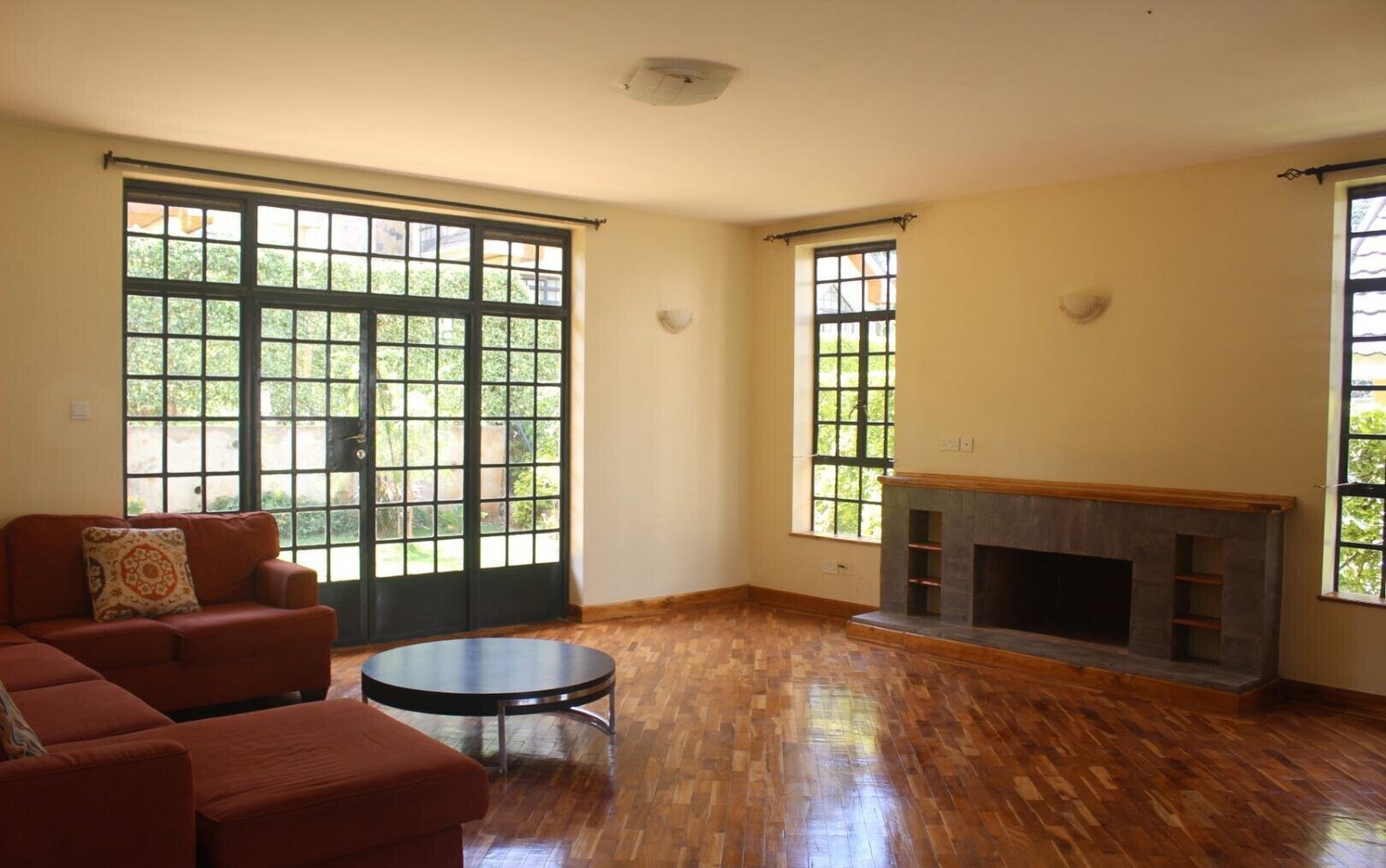 Modern 4BR All-Ensuite Villa with Gym & Pool - Runda
