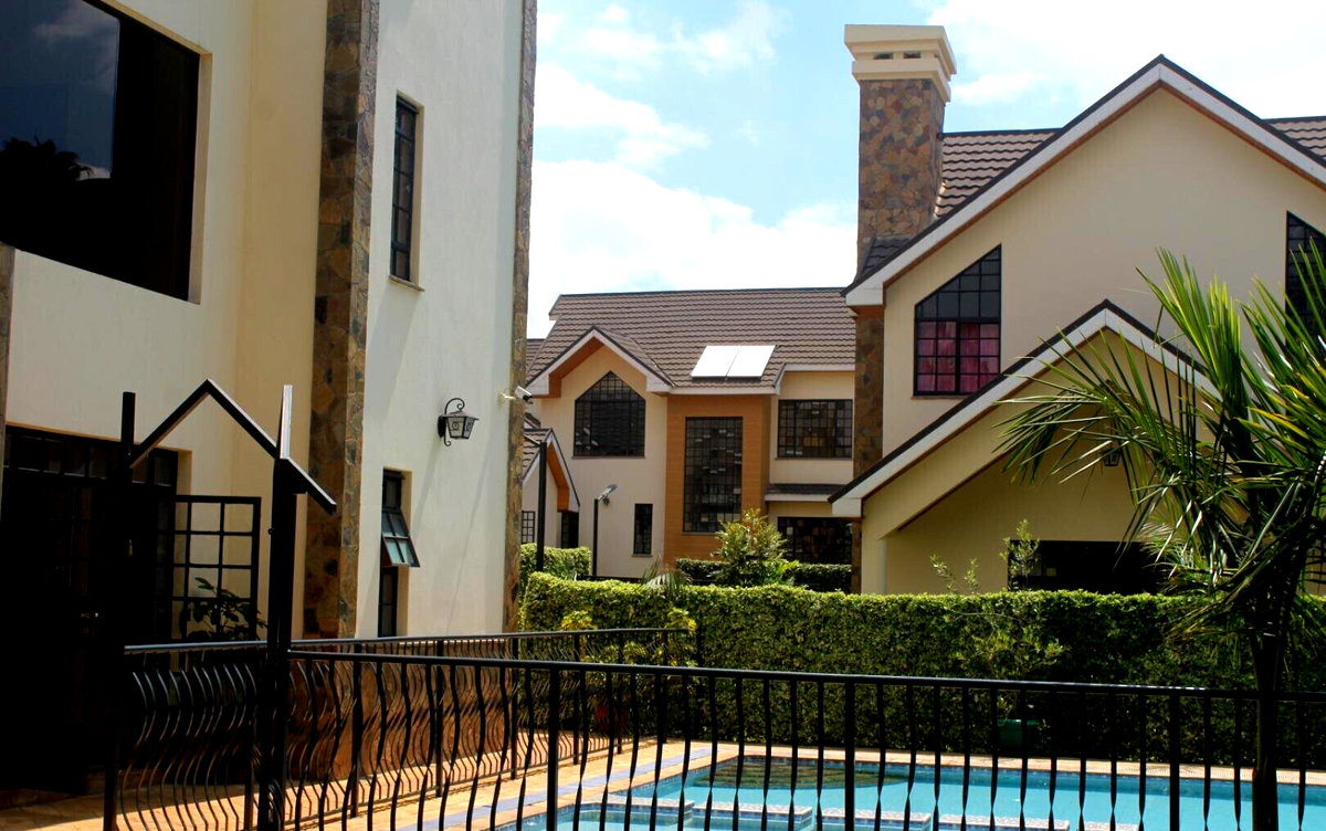 Modern 4BR All-Ensuite Villa with Gym & Pool - Runda