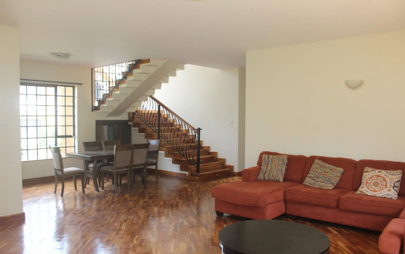 Modern 4BR All-Ensuite Villa with Gym & Pool - Runda
